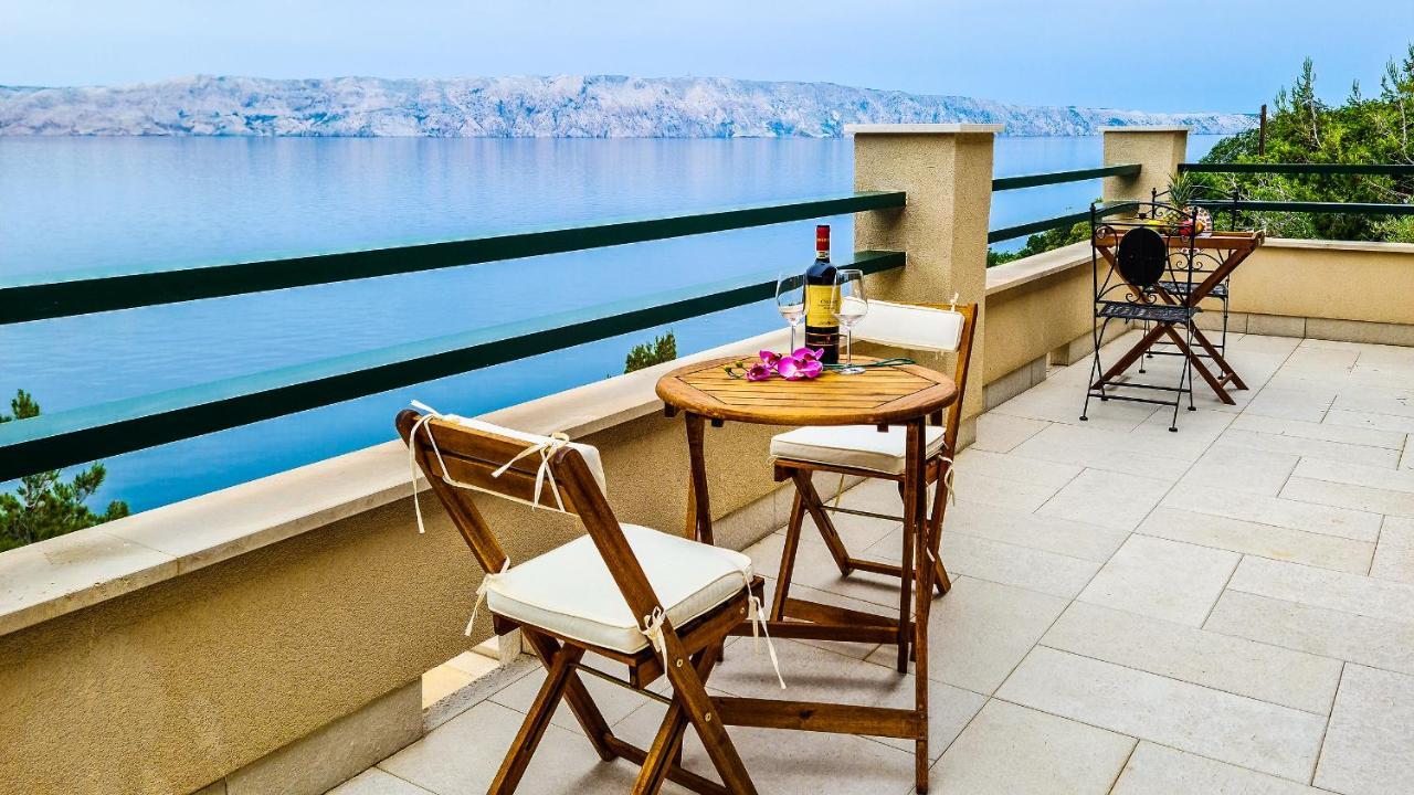 Villa Relax , With Seaview And Two Pools Near Beach Starigrad  Exterior photo